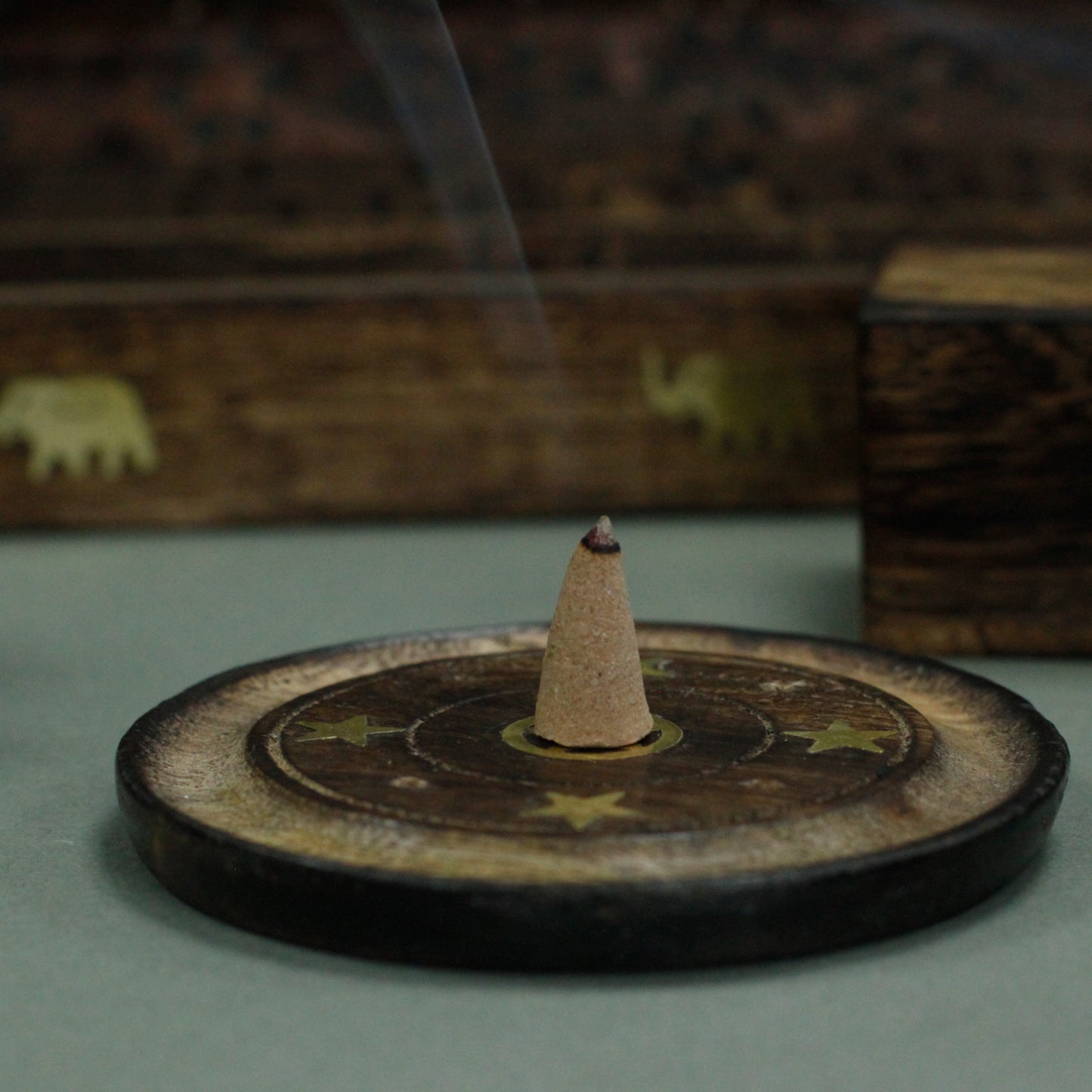 Mango Wood Disc 10cm (Cone & Incense)